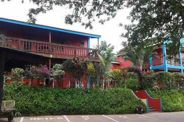 فندق Waves Lodge
