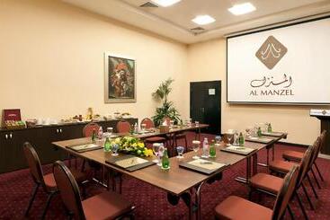 Al Manzel Hotel Apartments