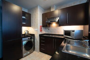 Al Manzel Hotel Apartments