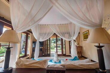Amertha Bali Villas