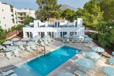 Cabot Las Velas Apartments
