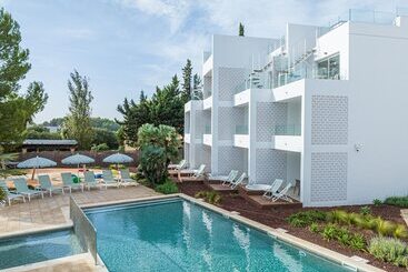 Cabot Las Velas Apartments