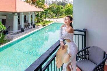 D Varee Mai Khao Beach Resort, Thailand