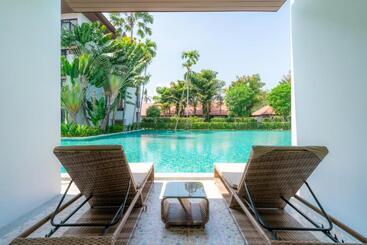 D Varee Mai Khao Beach Resort, Thailand