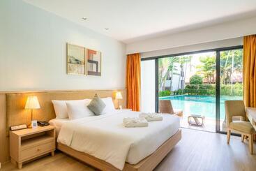 D Varee Mai Khao Beach Resort, Thailand