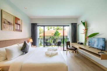 D Varee Mai Khao Beach Resort, Thailand