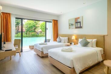 D Varee Mai Khao Beach Resort, Thailand