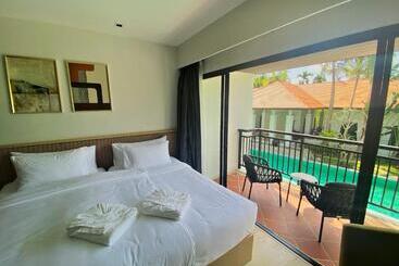 D Varee Mai Khao Beach Resort, Thailand