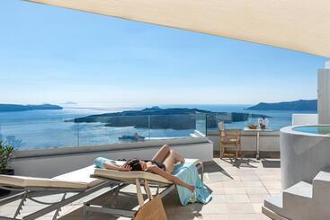 هتل Adamant Suites