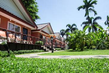 هتل Andaman Seaside Resort Bangtao Beach