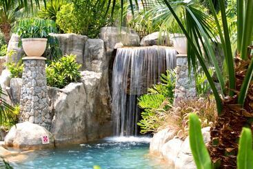 هتل Centara Grand Beach Resort Phuket   Sha Plus