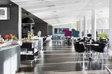 Comfort Hotel Runway
