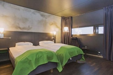 Comfort Hotel Runway