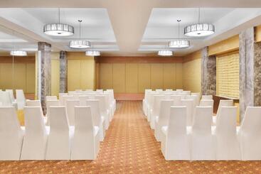 酒店 Courtyard By Marriott Chennai