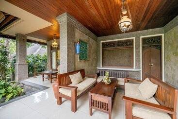 هتل De Munut Balinese Resort