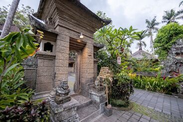 هتل De Munut Balinese Resort