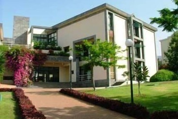 هتل Escola