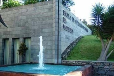 هتل Escola