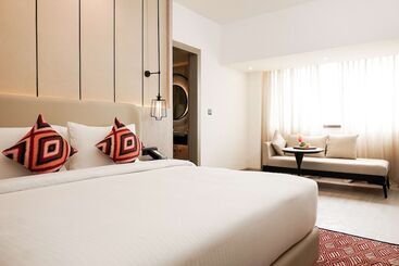 هتل Golden Tulip Lucknow