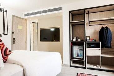 هتل Golden Tulip Lucknow