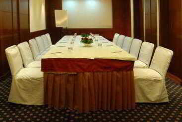 هتل Golden Tulip Lucknow
