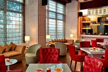 هتل Golden Tulip Lucknow