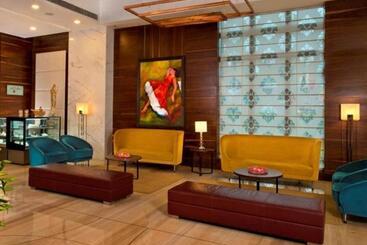 هتل Golden Tulip Lucknow