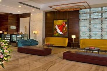 هتل Golden Tulip Lucknow