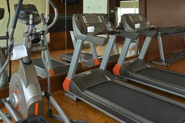 هتل Golden Tulip Lucknow