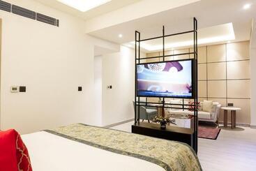 هتل Golden Tulip Lucknow