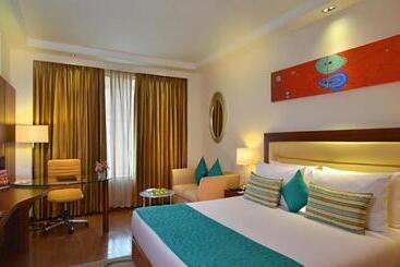 هتل Golden Tulip Lucknow