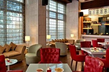 هتل Golden Tulip Lucknow
