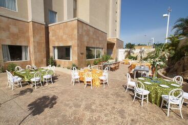 هتل Hampton Inn By Hilton Tampico Aeropuerto