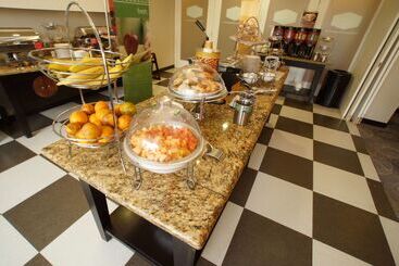 هتل Hampton Inn By Hilton Tampico Aeropuerto