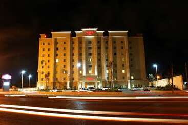 هتل Hampton Inn By Hilton Tampico Aeropuerto