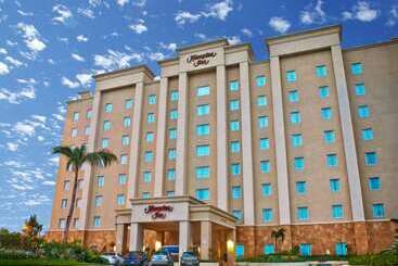 هتل Hampton Inn By Hilton Tampico Aeropuerto