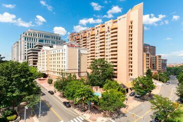 هتل Hilton Garden Inn Arlington/courthouse Plaza
