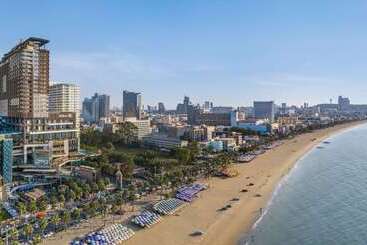 هتل Hilton Pattaya