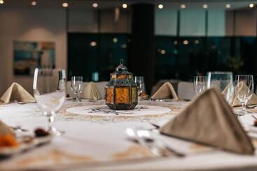 هتل Holiday Inn Abu Dhabi, An Ihg