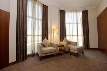هتل Holiday Inn Abu Dhabi, An Ihg
