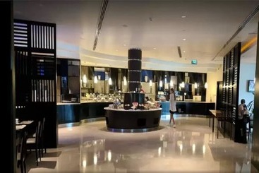 هتل Holiday Inn Express Dubai Airport, An Ihg