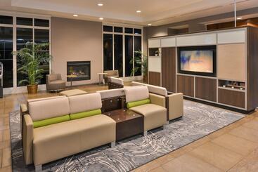 هتل Holiday Inn Kansas City Airport, An Ihg