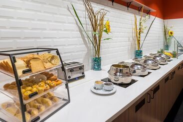 هتل Holiday Inn Kansas City Airport, An Ihg