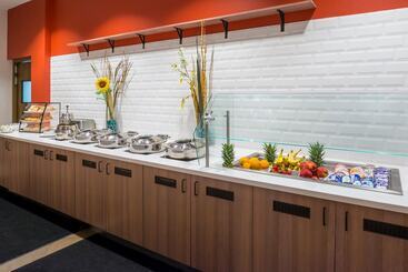 هتل Holiday Inn Kansas City Airport, An Ihg