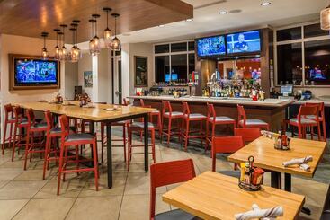 هتل Holiday Inn Kansas City Airport, An Ihg