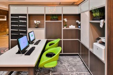 هتل Holiday Inn Kansas City Airport, An Ihg