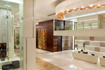 Hotel Holiday Inn Mumbai International Airport, An Ihg