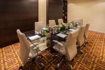 Hotel Holiday Inn Mumbai International Airport, An Ihg