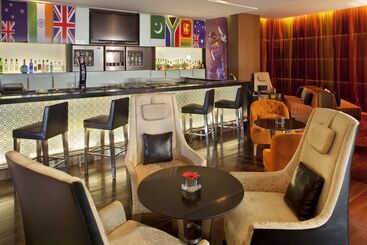Hotel Holiday Inn Mumbai International Airport, An Ihg