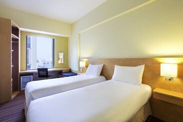 هتل Ibis Al Rigga